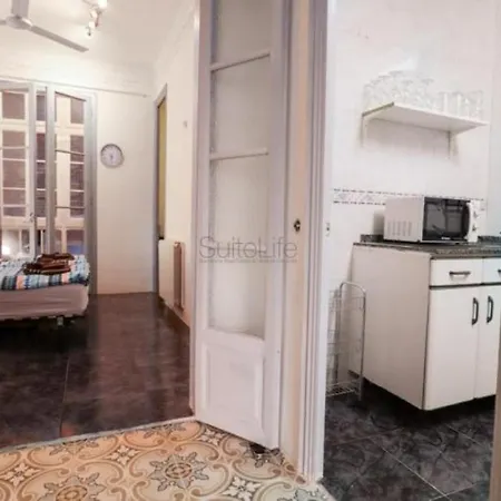 Daire Spacious Aptmt Close To Pl Universidad And Pl Catalunya, 2,5 Bedrooms, Balcony, Heating, Elevator Min 31 Nights *
