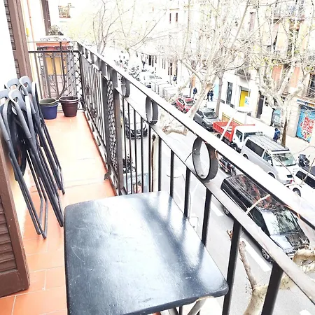 Apartmán Spacious Aptmt Close To Pl Universidad And Pl Catalunya, 2,5 Bedrooms, Balcony, Heating, Elevator Min 31 Nights *